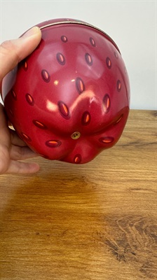 Strawberry Shaped Lithographed Tin Trinket Box Storage Vtg MCM Fruit Tin view 5