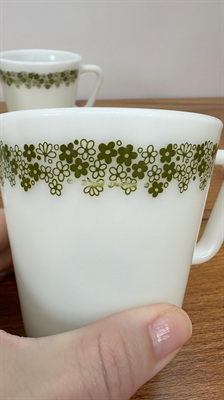 Vintage PYREX Mugs- Spring Blossom/Crazy Daisy Pyrex Mugs, 1970’s Vintage Pyrex -SET OF 4 view 3