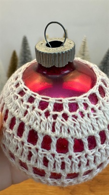 Vintage Shiny Brite Ornament with Crocheted Cover- Pink Unsilvered  Made in U.S.A. view 6