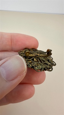 Vintage Brooch Art Deco Confetti Lucite | Mid Century Gold Tone Pin |  1950's Brooch view 9