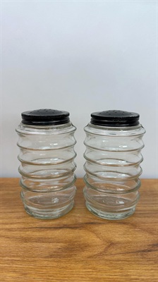 Vintage Sellers Hoosier Beehive Salt and Pepper Shakers- Depression Glass view 2