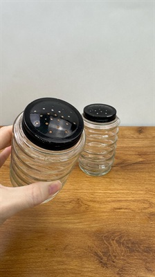 Vintage Sellers Hoosier Beehive Salt and Pepper Shakers- Depression Glass view 4