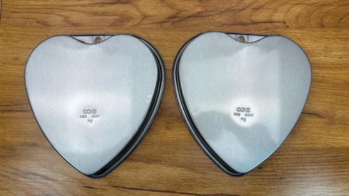 Vintage EKCO Aluminum Non-Stick Heart Shaped Cake Pans- SET OF 2 view 7