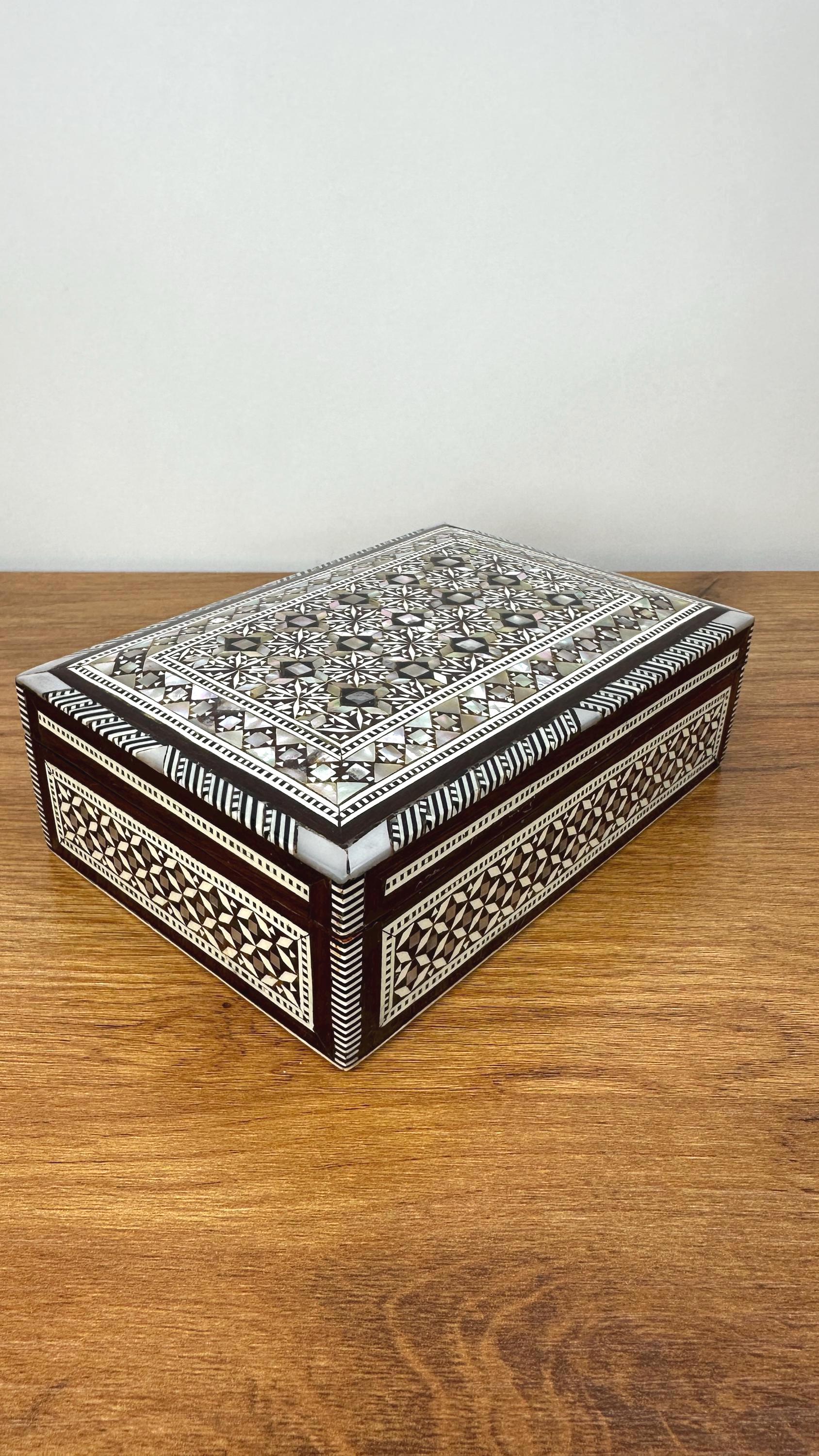 Vintage Handmade Egyptian Mother of Pearl Inlay Jewelry Box: Moroccan Marquetry Wood Storage