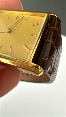 Vintage Seiko Quartz V700-5K30 Tank Watch Gold Tone with Champagne Dial- 1990's view 4