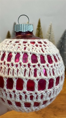 Vintage Christmas Ornament with Crocheted Cover- Pink Unsilvered  - Shiny Brite Made in U.S.A. view 7