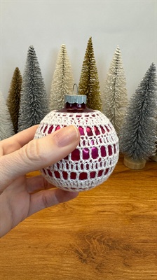 Vintage Christmas Ornament with Crocheted Cover- Pink Unsilvered  - Shiny Brite Made in U.S.A. view 8