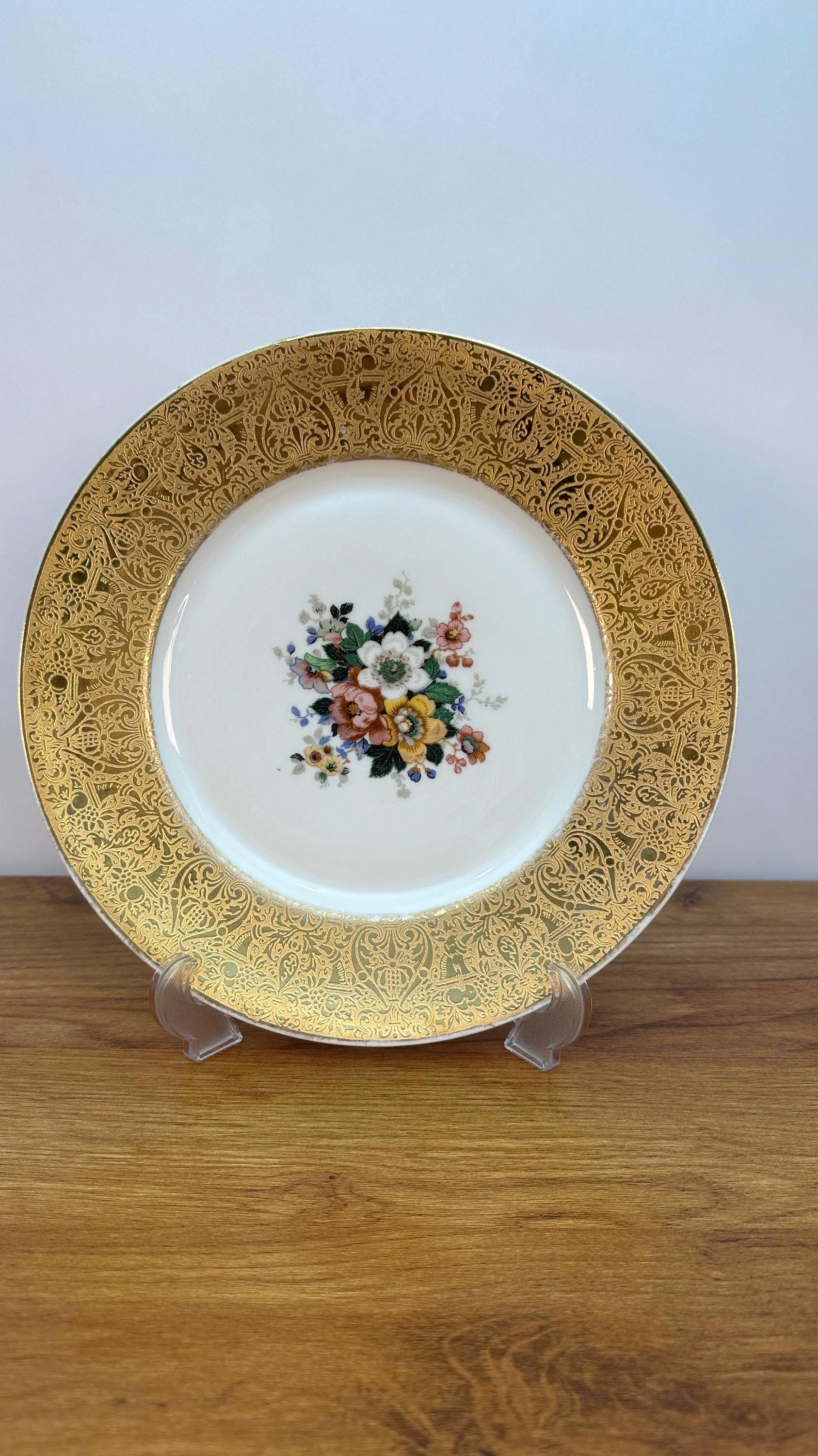 Vintage Hutschenreuther Selb 22K Gold Gilded Floral Plate-  Dinner 10" Plate
