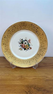 Vintage Hutschenreuther Selb 22K Gold Gilded Floral Plate-  Dinner 10" Plate view 1