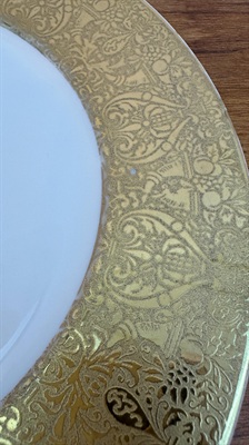 Vintage Hutschenreuther Selb 22K Gold Gilded Floral Plate-  Dinner 10" Plate view 10