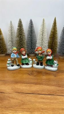 Vintage Christmas Caroler Figurines | Winter Village Figures Flambro -SET of 4 view 10