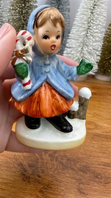 Vintage Napco Christmas Girl with Candy Cane Figurine -1950's Japan view 3