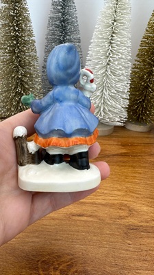 Vintage Napco Christmas Figurines- Boy and Girl  -Japan view 5