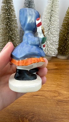 Vintage Napco Christmas Figurines- Boy and Girl  -Japan view 6