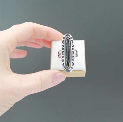 Vintage Navajo-Inspired Sterling Silver Black Onyx Ring, Celestial Motif Jewelry, Southwest Boho Style SIZE 7.5 view 2