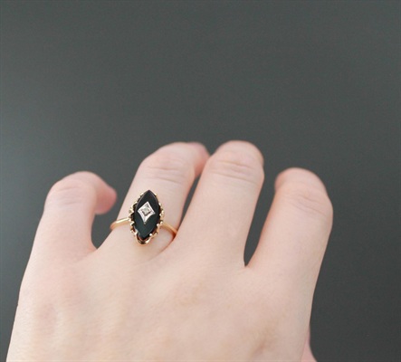 Vintage 10k Gold Black Onyx Ring With Diamond Accent | SIZE 5.5 view 5