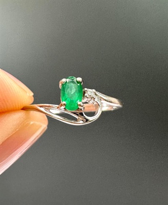 Vintage Emerald 10k White Gold Ring | Dainty Ring with Diamond Chip | Size 6.25 view 1