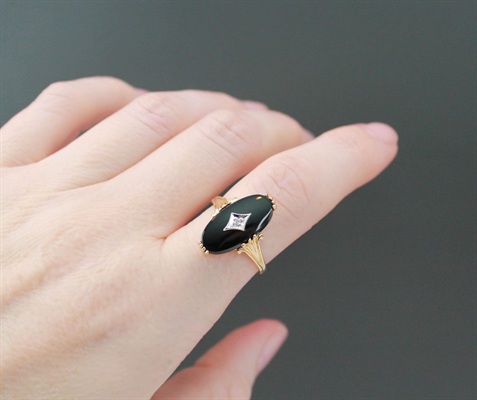 Vintage 14k Solid Gold Black Onyx and Diamond Ring  | SIZE 7.75 view 2