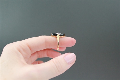 Vintage 14k Solid Gold Black Onyx and Diamond Ring  | SIZE 7.75 view 9