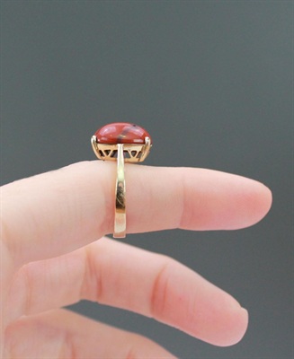 Vintage Mid-Century Modern 10k Gold and Natural Red Jasper Ring Estate Jewelry - SIZE 6 view 4