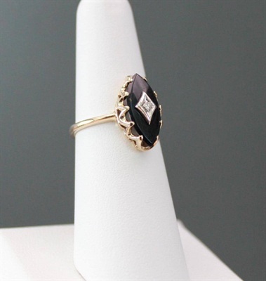 Beautiful Vintage 10k Gold Ring | Black Onyx  With Diamond Accent | SIZE 5.5 view 8