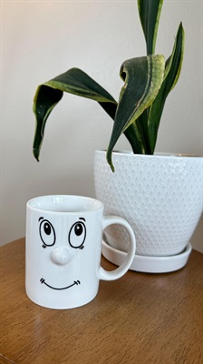 Vintage Face Mug ceramic Smiling whimsical 3D Funny Face Coffee Tea structural emoticon novelty gryphoneware anthropomorphic view 2