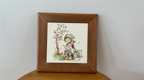 Vintage Wall Plaque Cute Girl Reading | Vintage Kitsch Decor | Retro Art view 4