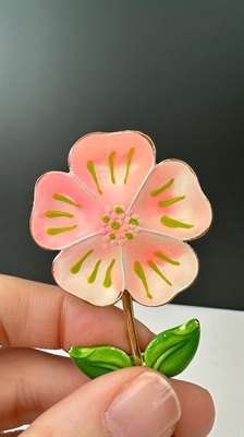 Vintage Enamel Pink Flower Pin/ Brooch view 10