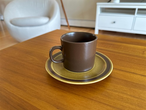 Vintage MCM Stoneware Coffee Cups and Saucers | Brown and Golden | Made in Japan SET OF 3 view 6