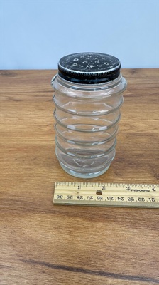 Vintage Sellers Hoosier Beehive Salt and Pepper Shaker- Depression Glass view 5