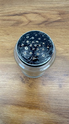 Vintage Sellers Hoosier Beehive Salt and Pepper Shaker- Depression Glass view 7