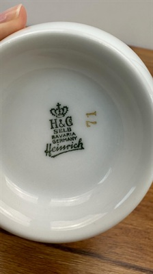 Vintage Heinrich Teacup and Saucer  H&C Bavaria -Rosalinda view 9