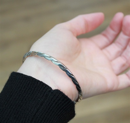 Vintage Tiffany & Co. Sterling Silver Bangle Bracelet | Knife Edge Twist |  1990's Tiffany Silver Bracelet view 8