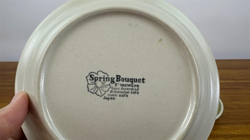 Vintage Spring Bouquet bread/salad plates 1970's Stoneware Japan 6" Plate SET OF 2 view 3