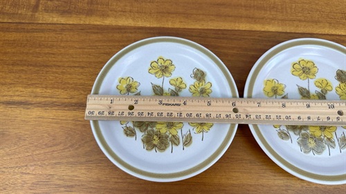 Vintage Spring Bouquet bread/salad plates 1970's Stoneware Japan 6" Plate SET OF 2 view 4