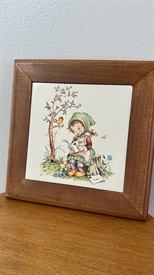 Vintage Wall Plaque Cute Girl Reading | Vintage Kitsch Decor | Retro Art view 2